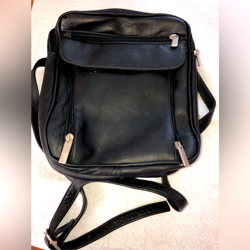 Vintage Unbranded Genuine Leather Crossbody Bag Made In Columbia (Needs TLC)